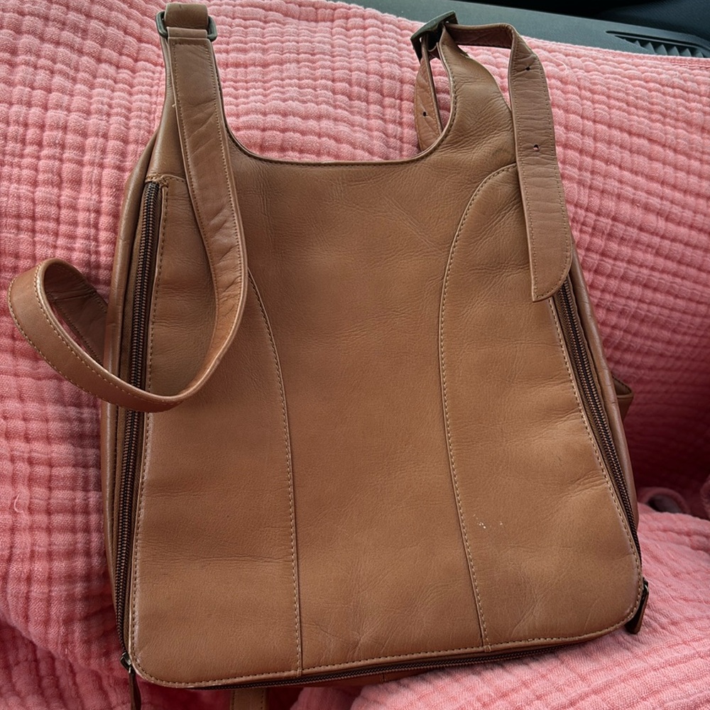 QUEROS Colombian Leather Satchel. New. Tobacco color. Genuine Leather. Lined.